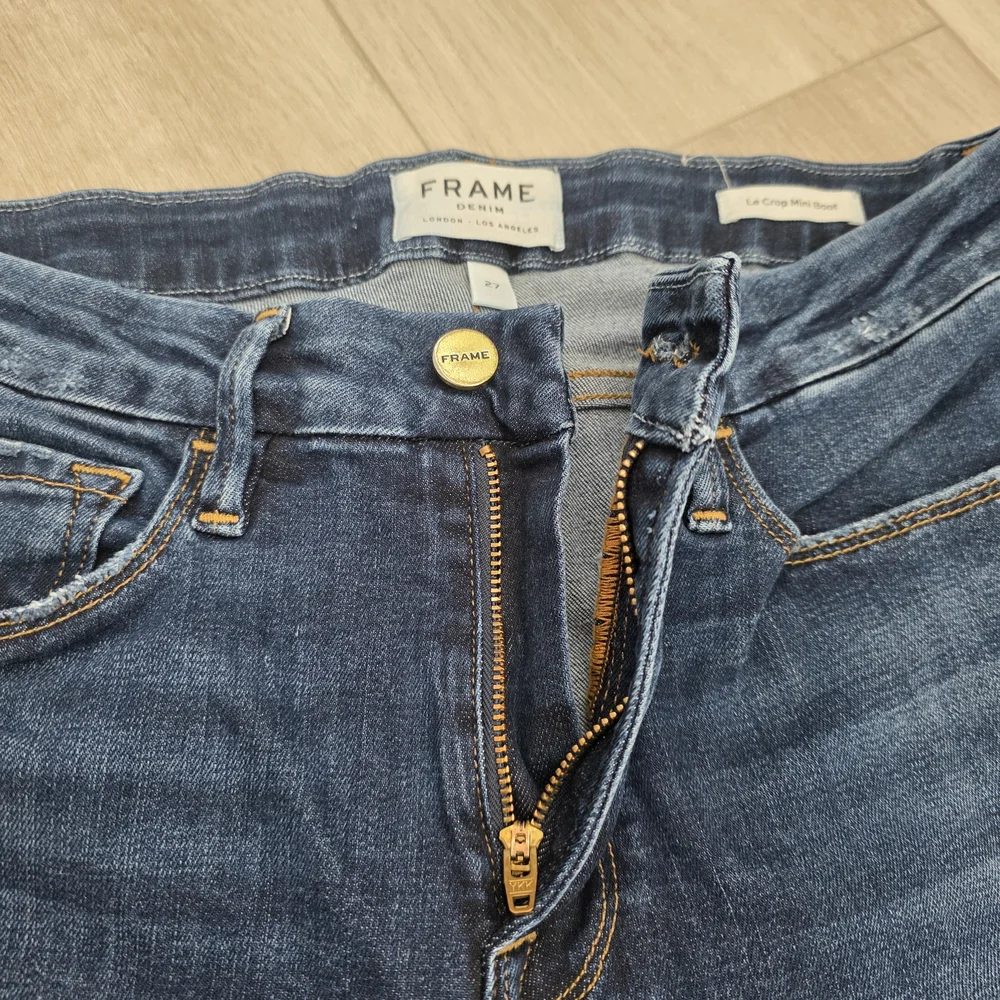 FRAME Le Crop Mini Boot Jeans Size 27 Dark Wash High Rise Flare Denim - Picture 4 of 16